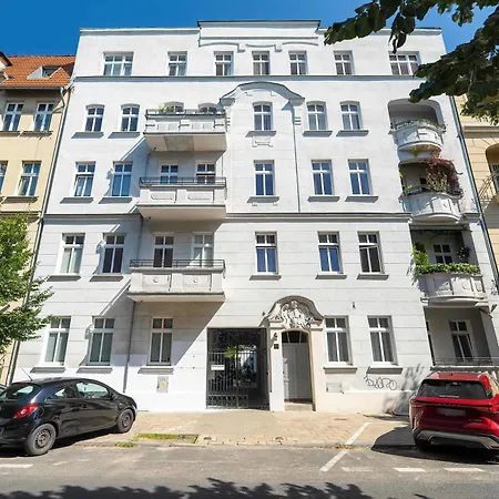 Modern Near Mtp By Renters Apartment