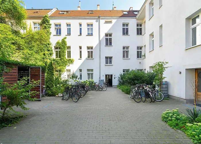 Modern Near Mtp By Renters Poznan