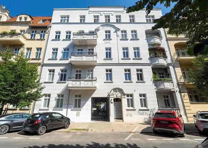 Modern Near Mtp By Renters 公寓