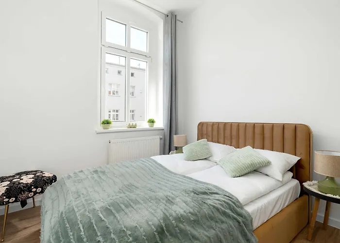 Modern Near Mtp By Renters 公寓