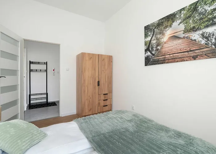 Modern Near Mtp By Renters 公寓